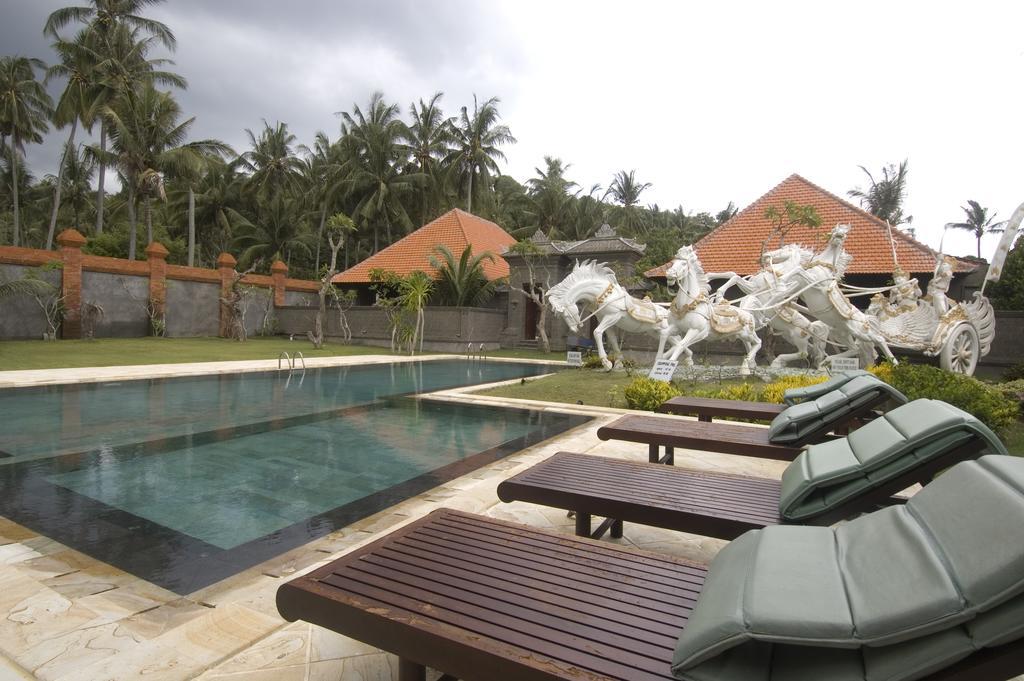 Puri Rai Hotel Padangbai  Exterior photo